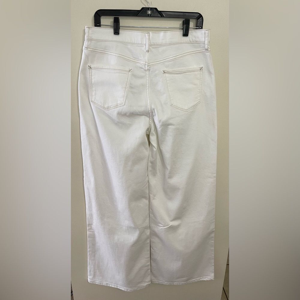 a.n.a Women's High-Rise Wide Leg Pleated Jeans White. Size 10. NWT - Picture 9 of 16